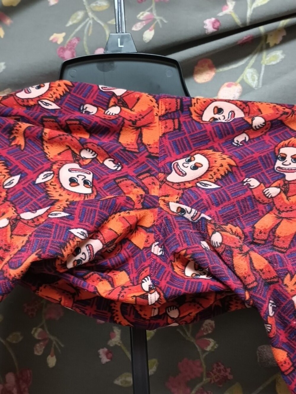 LuLaRoe Halloween Max The Werewolf Leggings Tall & Curvy XXL - Picture 4 of 4
